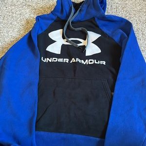 Men’s Under Armor sweatshirt